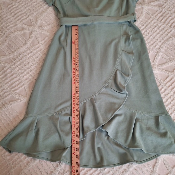 Calvin Klein Women's 12 Mint Green Ruffled Tulip-Hem Stretch Crepe Dress Belt - Picture 3 of 13